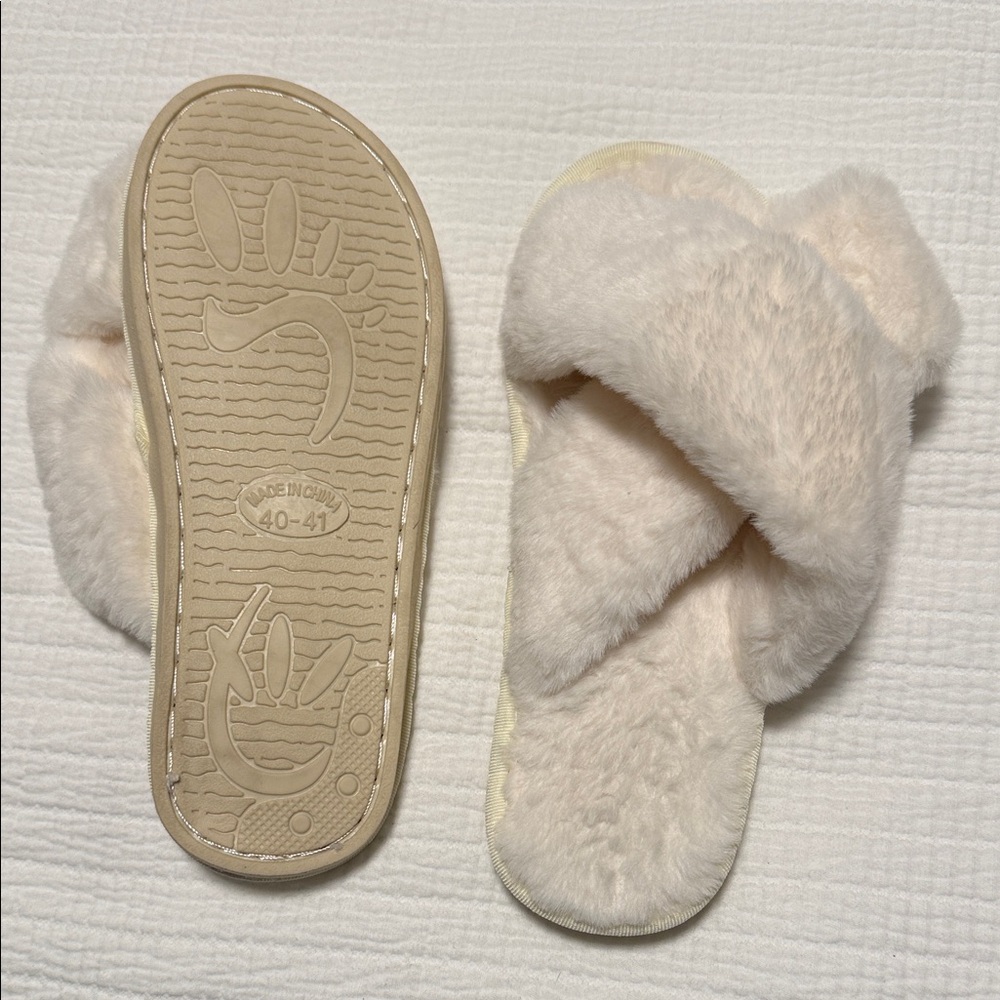 Cozy Cream Fuzzy Slippers